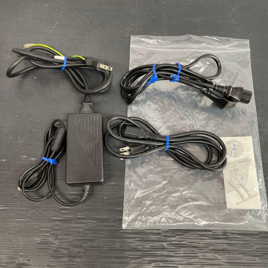 B20 Wacom 液晶ペンタブレット DTK-2200 Cintiq 22HD