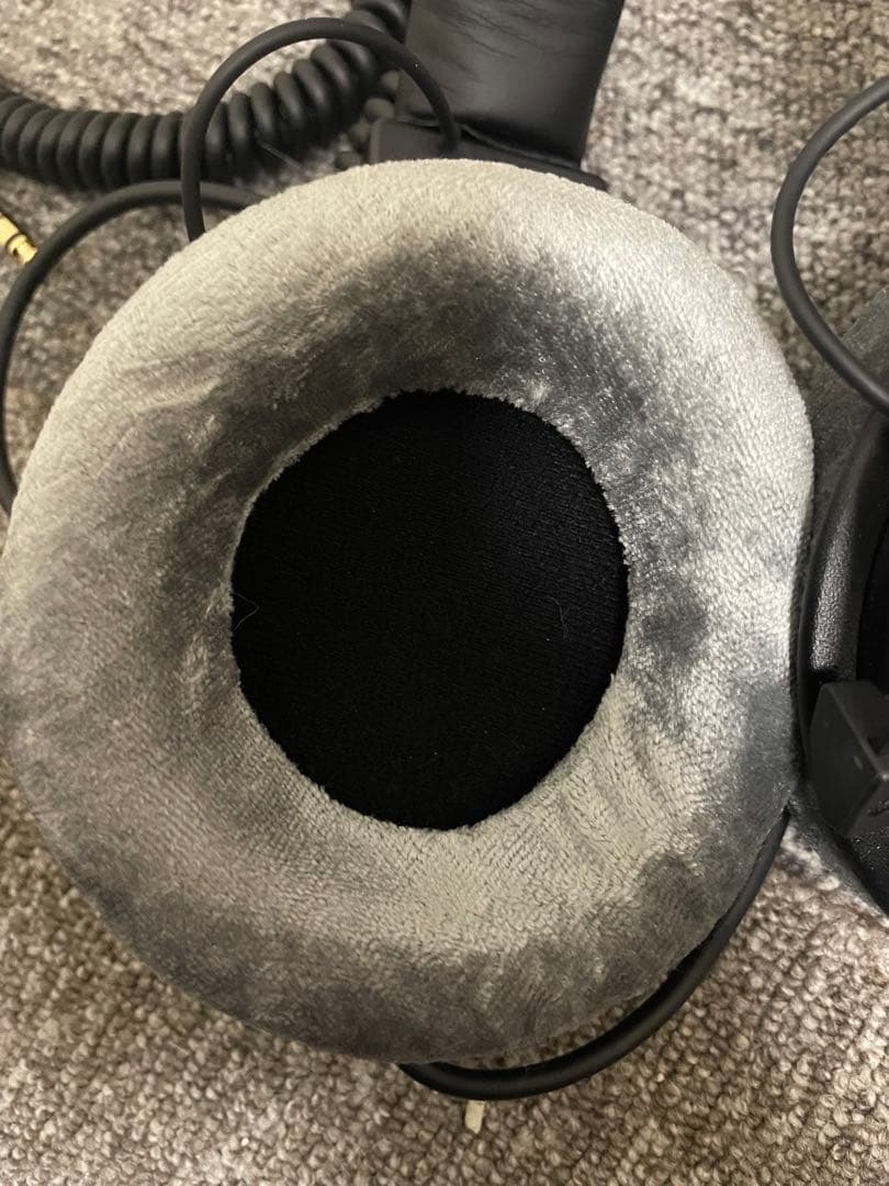 ヘッドホン beyerdynamic DT990PRO