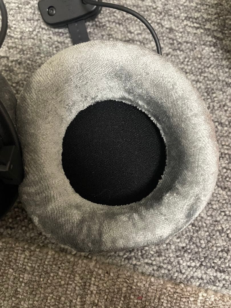 ヘッドホン beyerdynamic DT990PRO