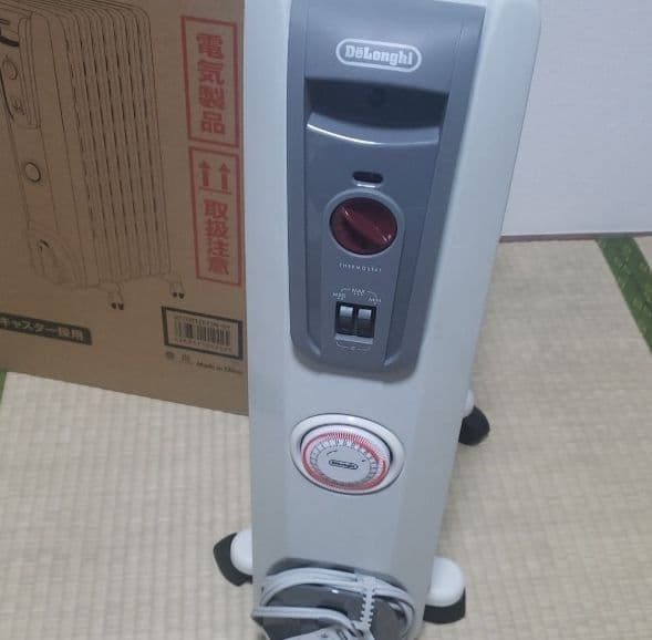 デロンギ オイルヒーター 暖房 DeLonghi H770812EFSN-GY