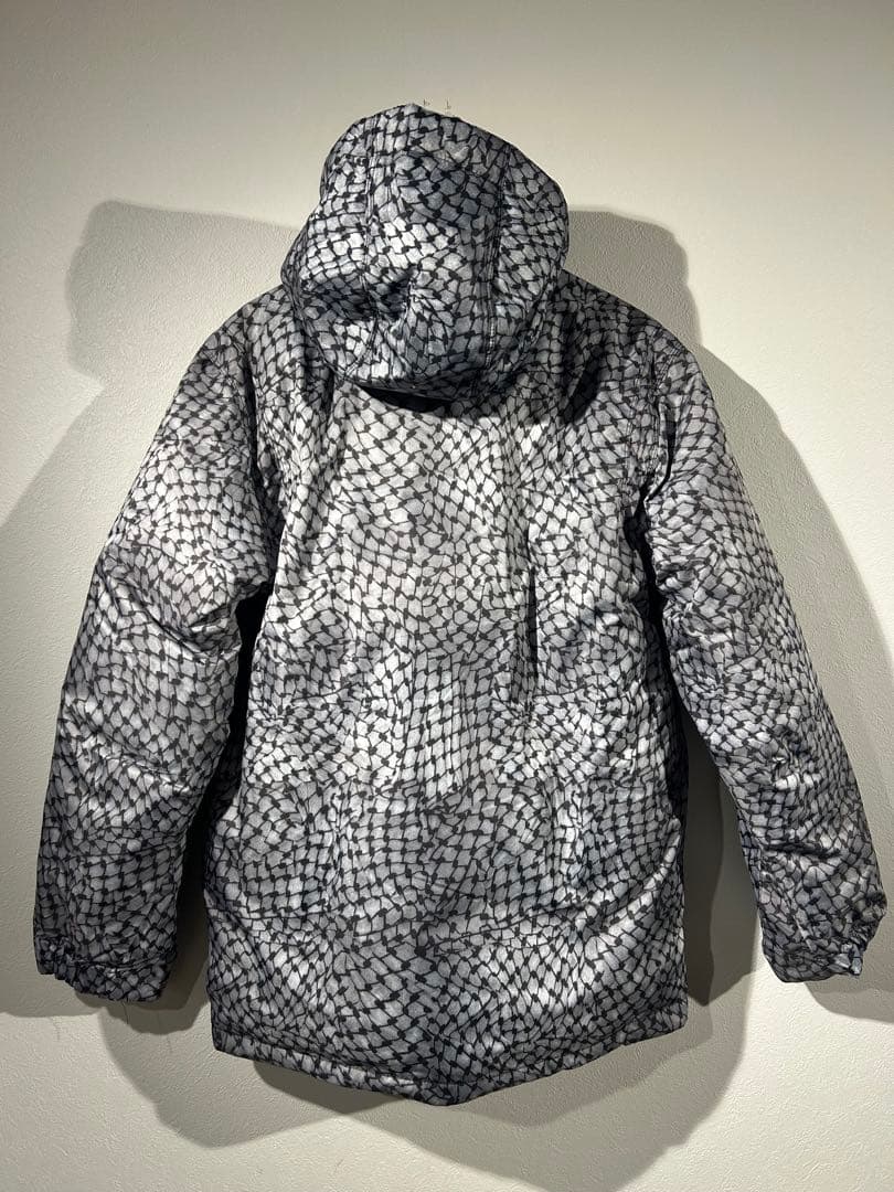 BURTON スノーボードジャケット　ダウンジャケット