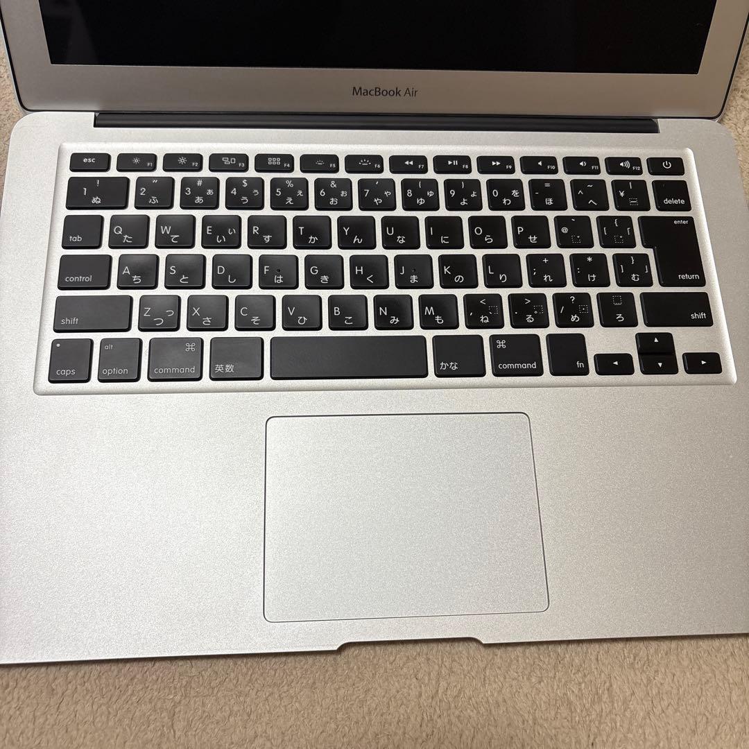 Apple MacBook Pro 2017 13インチ