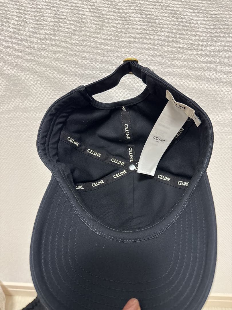 momo # CELINE キャップ