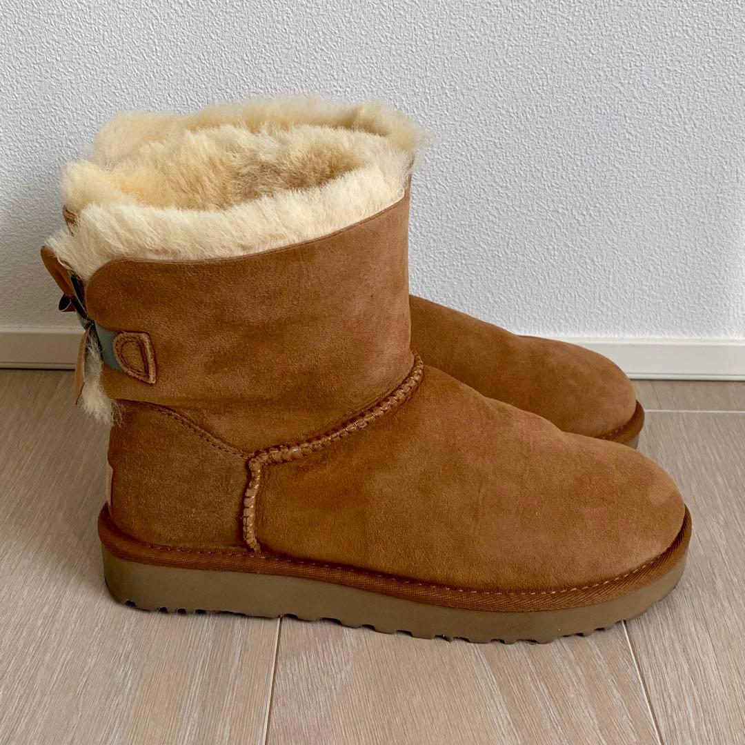 【希少】 UGG リボン付きムートンブーツ　24cm 限定カラー