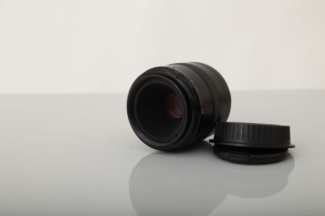 CANON EF50mm f2.5コンパクトマクロ　単焦点レンズ