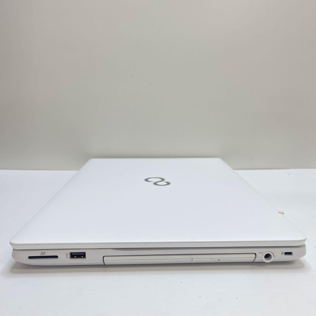 #700 富士通 AH50/B3 i7-7700HQ 8GB SSD512GB