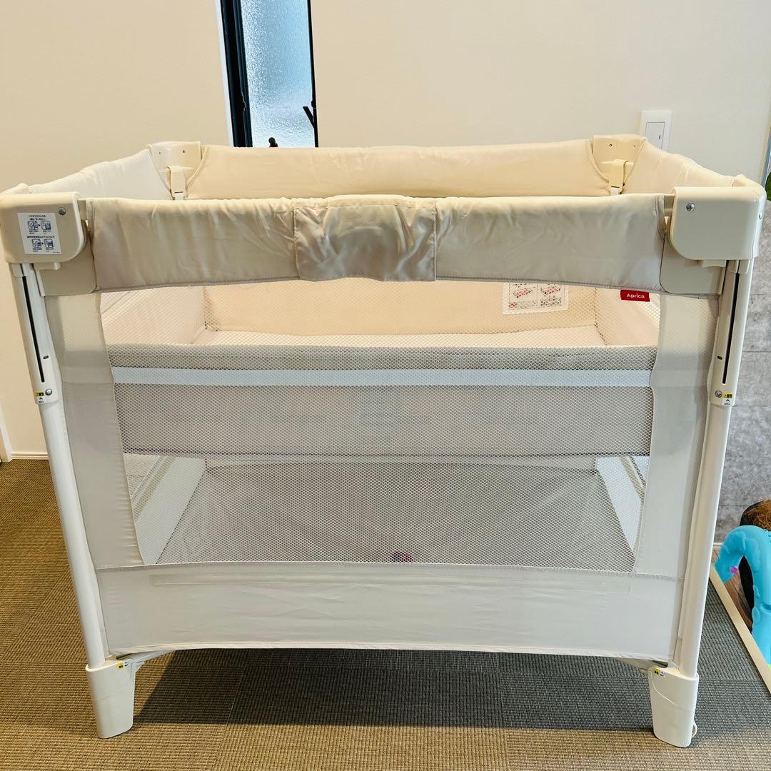 Aprica アップリカ ココネルエアー ホワイト 折り畳みベビーベッド