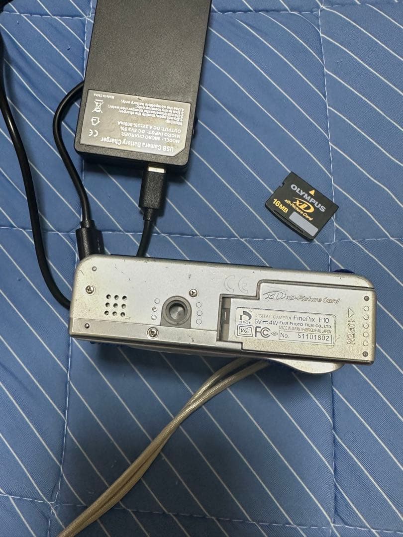 Fujifilm F10 デジタルカメラ