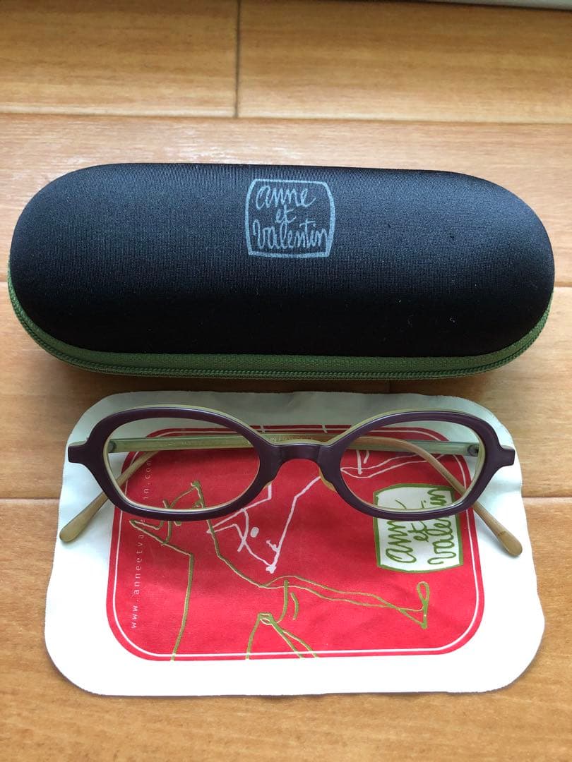 再お値下げ‼️ アンバレンタイン　メガネ