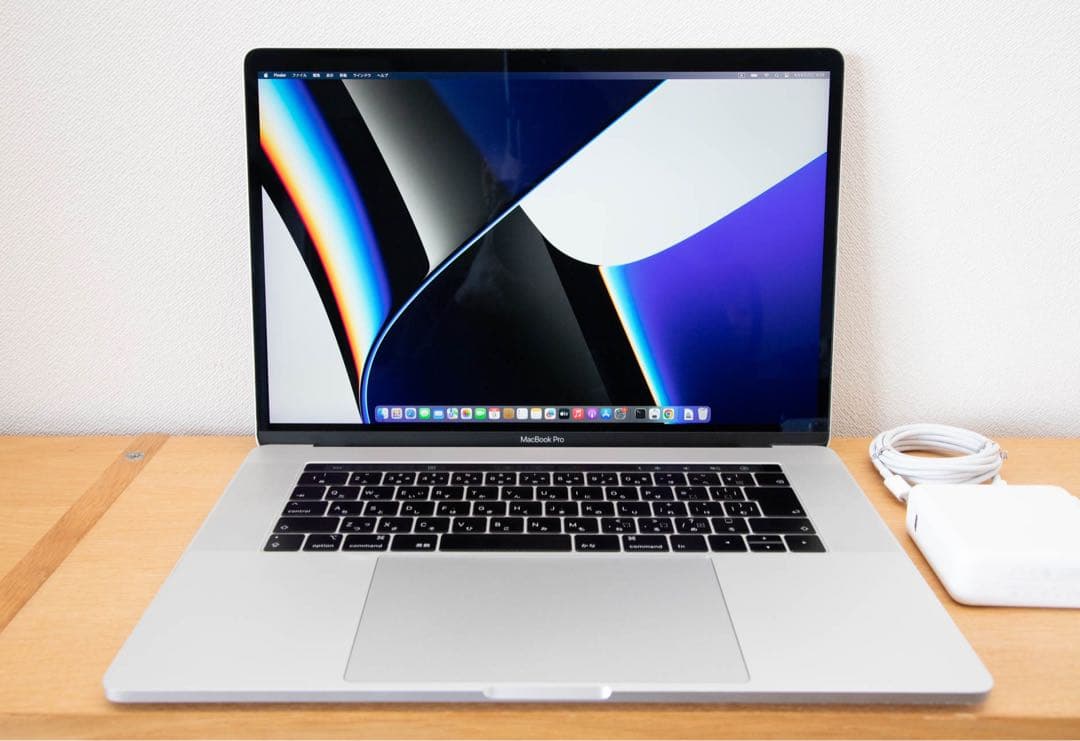 美品：MacBook Pro 15 2018年モデル i7/32GB/256GB