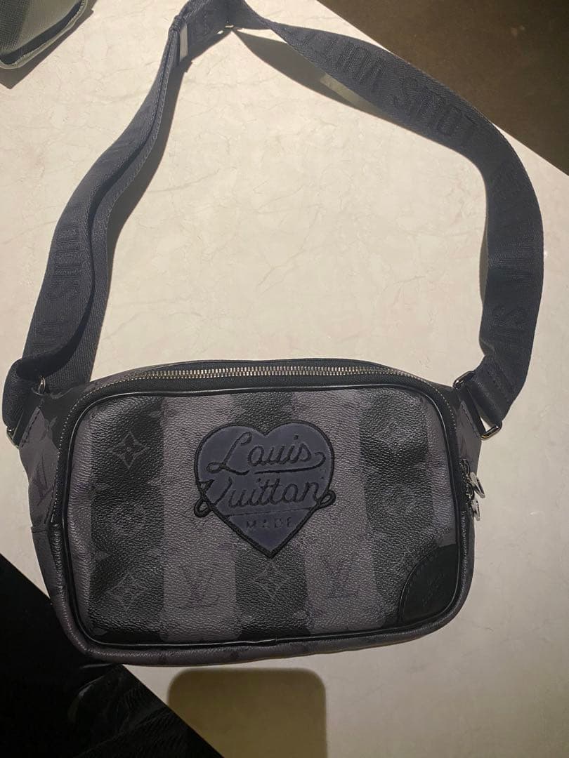 【特価】Louis Vuitton×HUMANMADE ボディバッグM59338