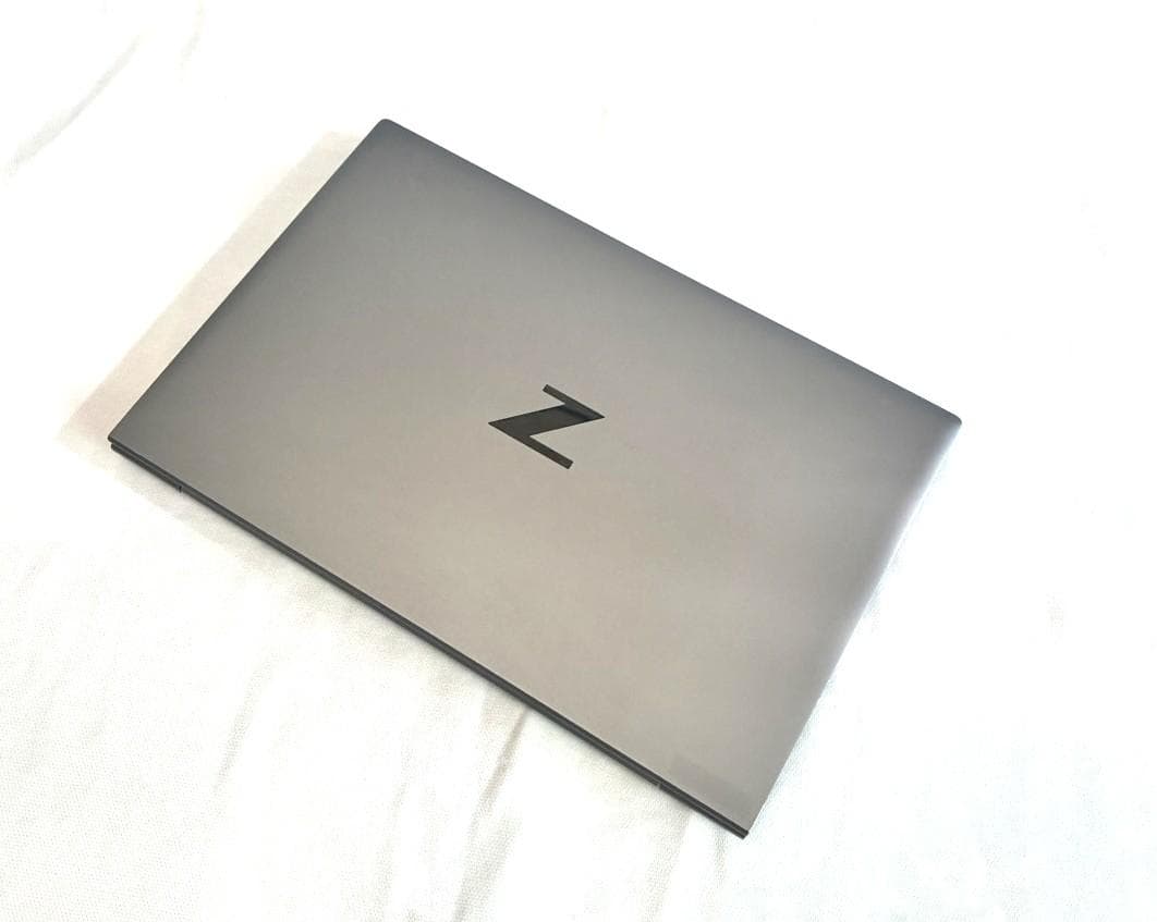 美品 HP FireFly i7 10世代 SSD1TB 32GB P520内蔵