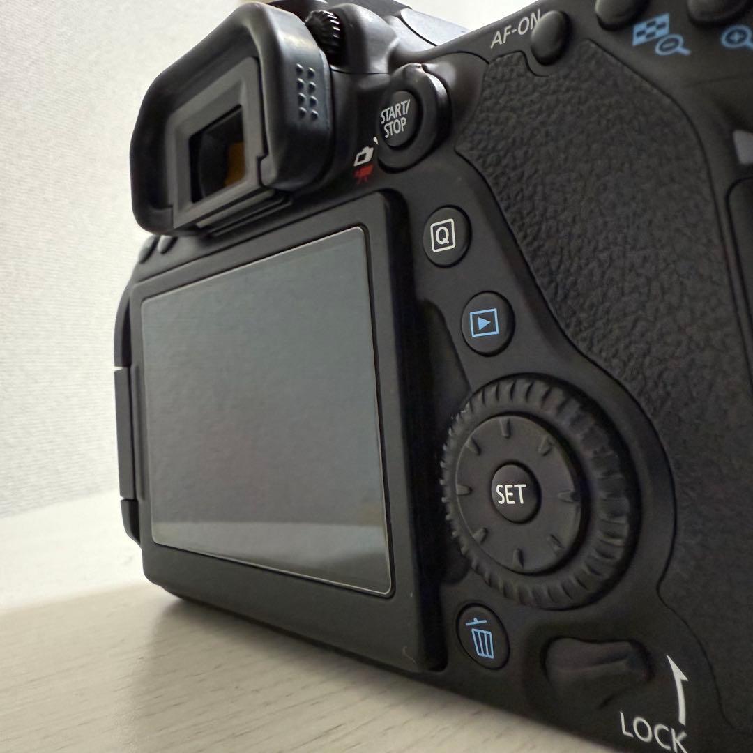 T*.様 【値下げ中】シャッター数7178回　Canon EOS 80D 一眼レ