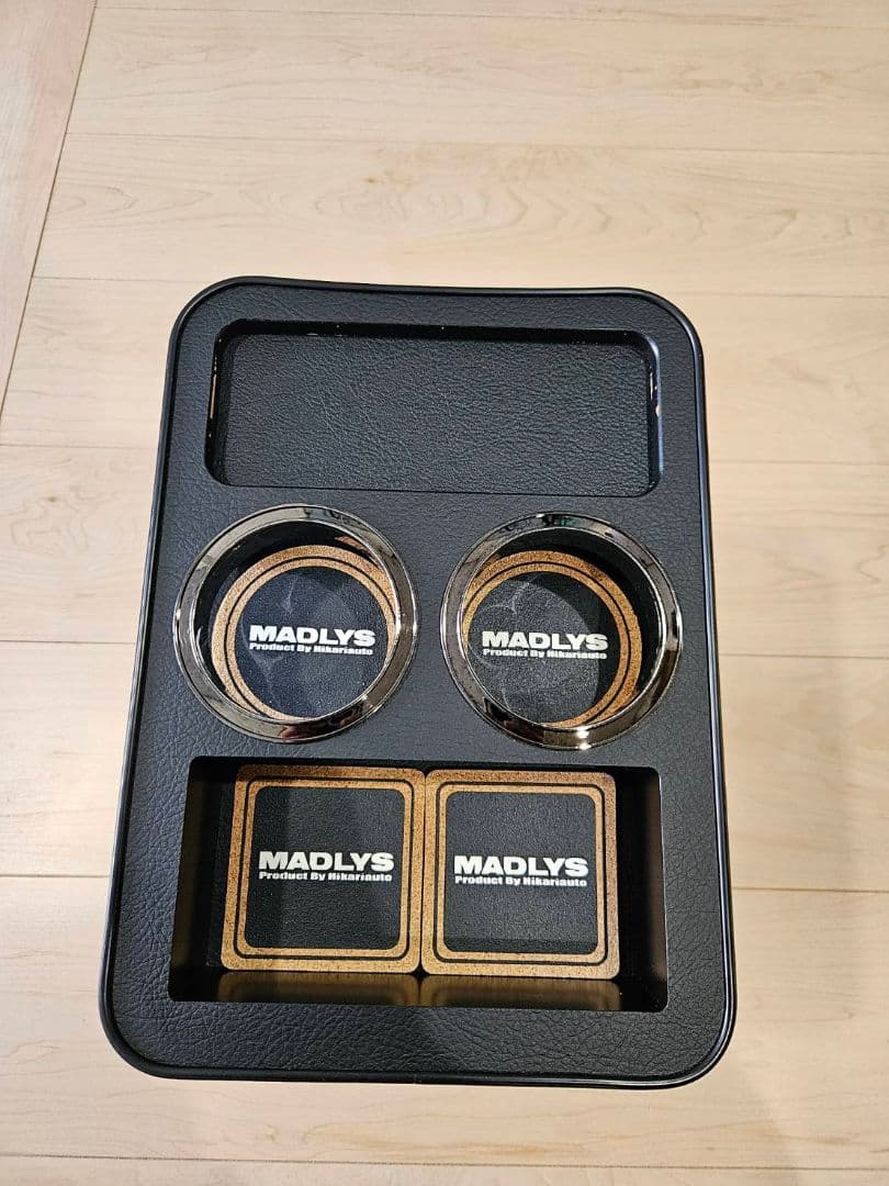 (最終お値下げ)MADLYS デリカD5 センターテーブル マットブラック 後期