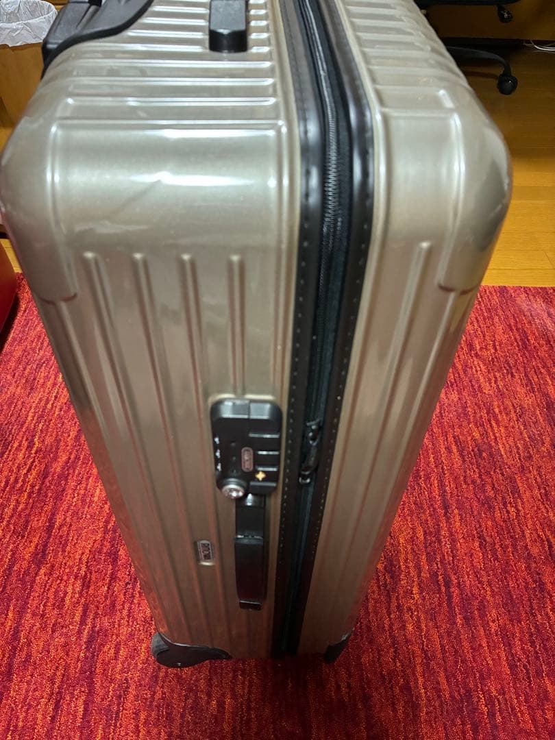 本日までのセール！リモワ サルサ 約82L 2輪 キャリーケース