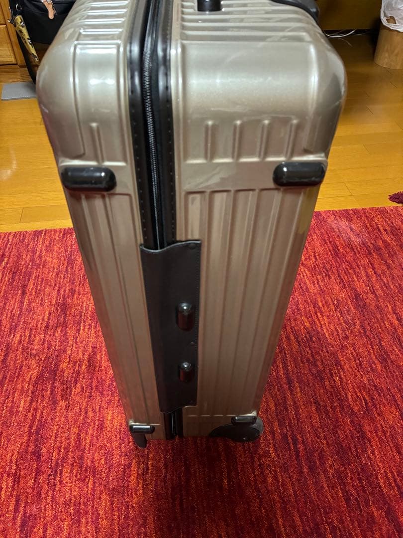 本日までのセール！リモワ サルサ 約82L 2輪 キャリーケース