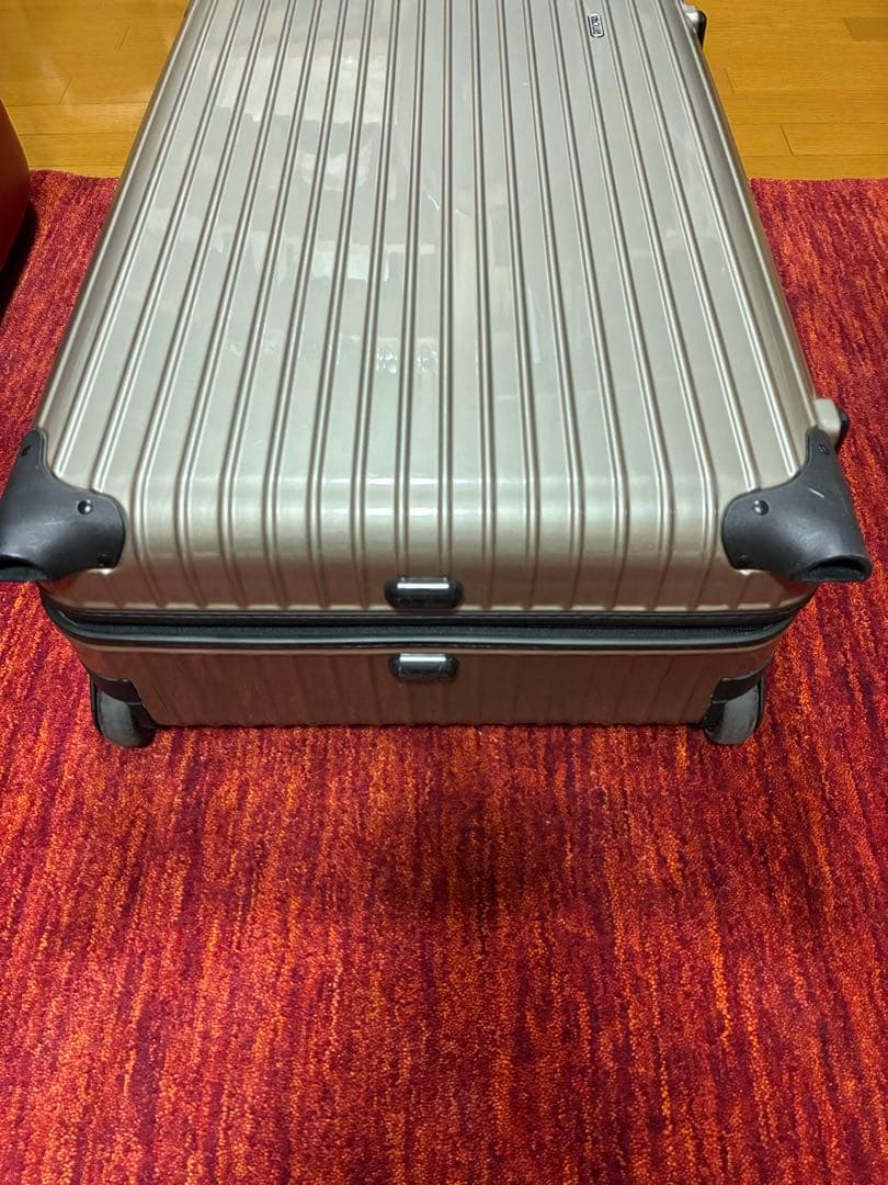 本日までのセール！リモワ サルサ 約82L 2輪 キャリーケース