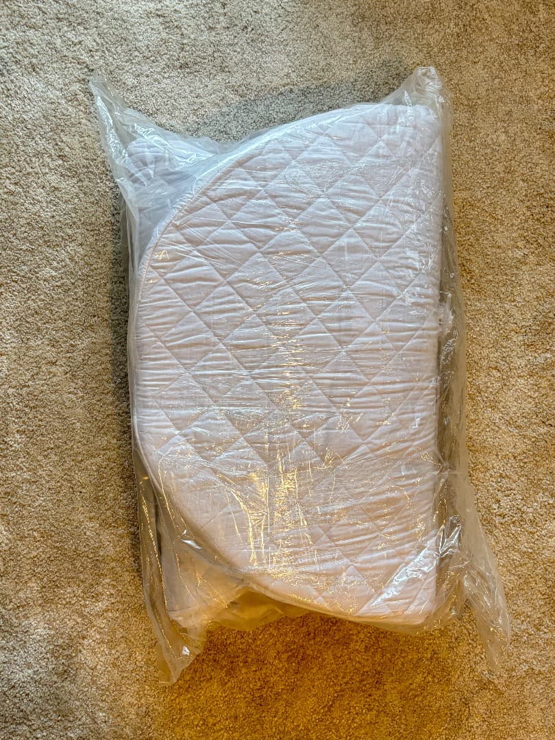 Ruru　美品 STOKKEストッケ ミニベット スリーピーベット