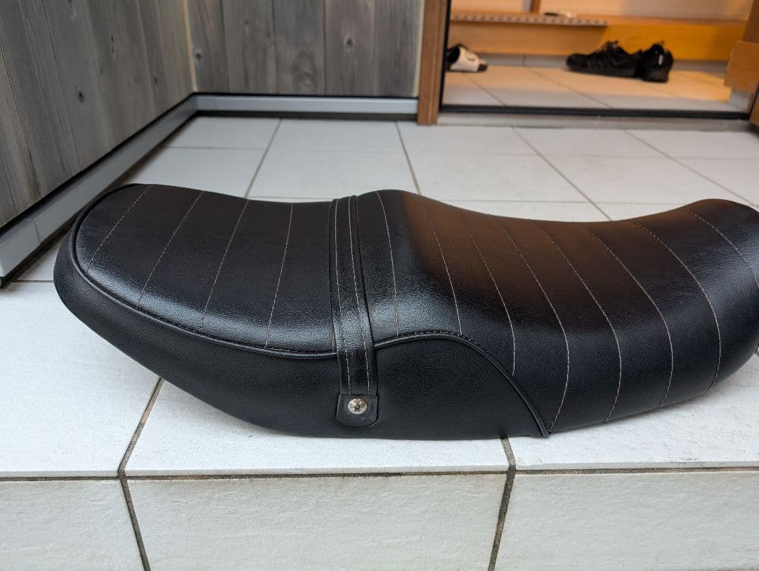 ゼファー1100　バイクシート