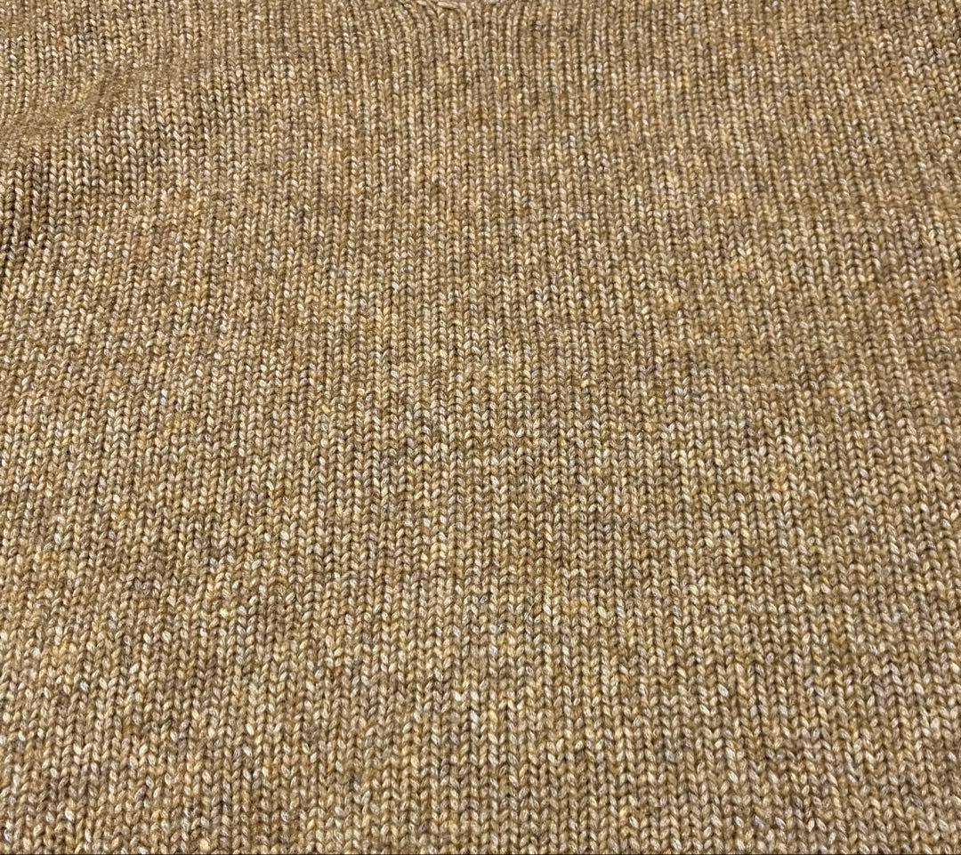 クロマメ かぐれ　カーブスリーブVネックニット CAMEL