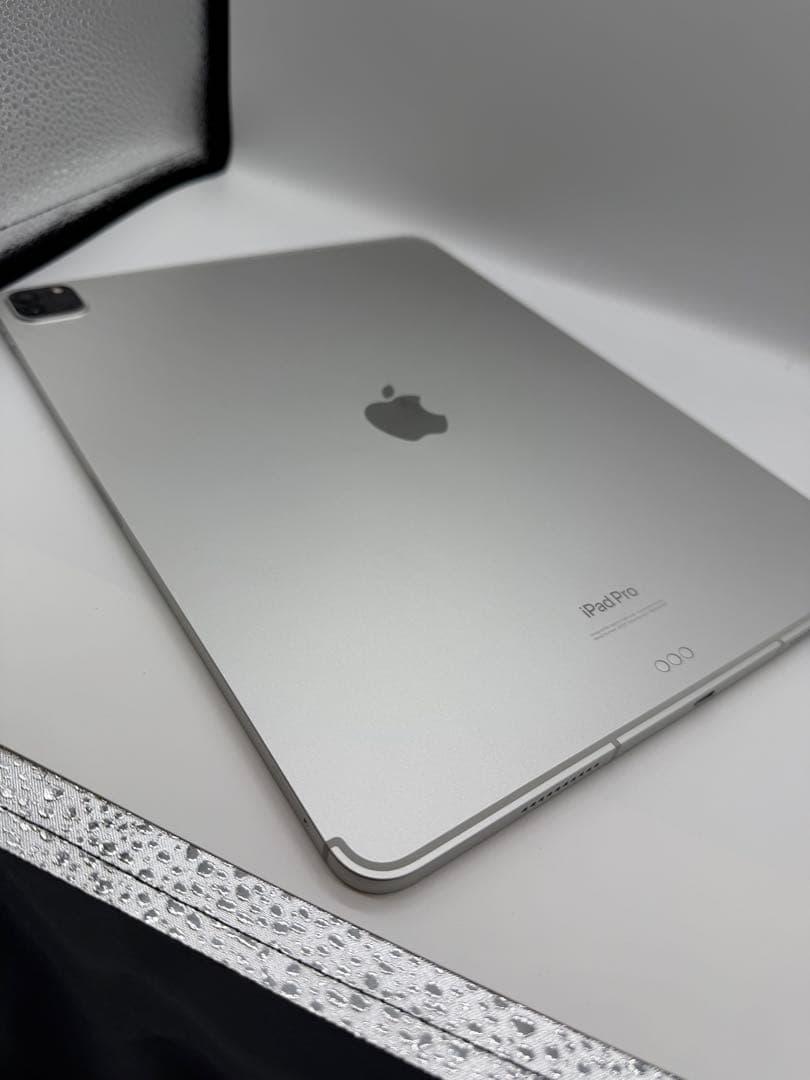 【極美品】iPad Pro12.9第6世代 2TB Wi-Fi+Cellular