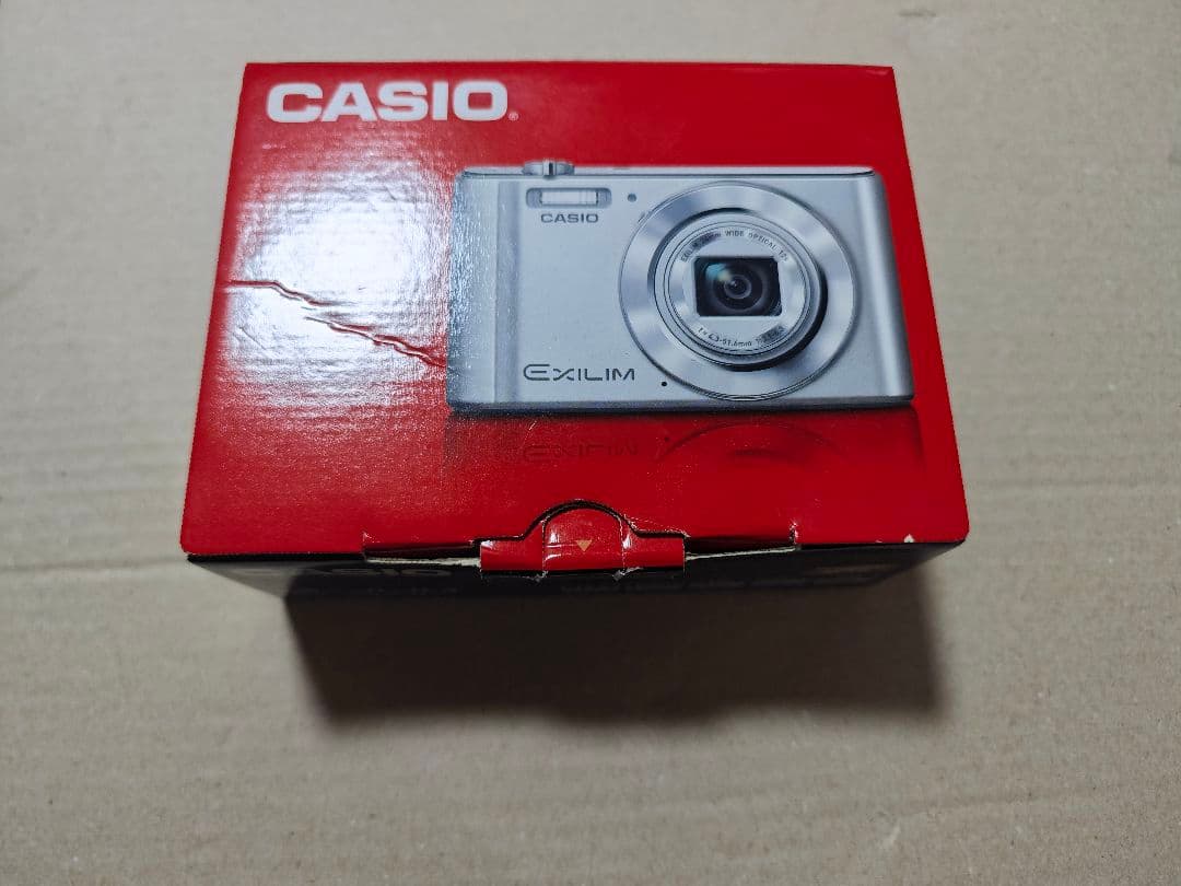 CASIO EXILIM EX-ZS240 デジタルカメラ　中古品