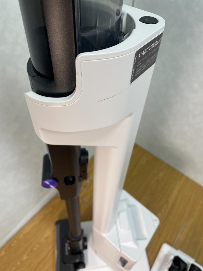 Y♢451 SHARK コードレス スティッククリーナー IW4271JBK