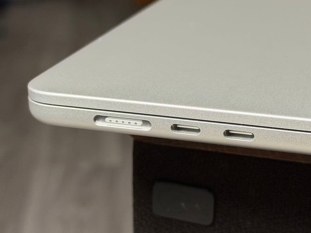 美品 MacBook Air 15 M4 1TB 24GB US配列 シルバー