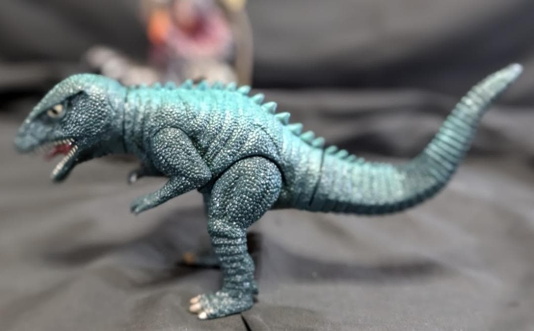 ヘドラ＆ゴロザウルス 東宝チャンピオンまつり（バンダイ）タグ付ソフビ２体セット