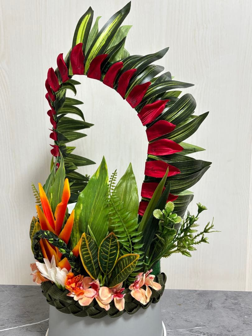 タヒチアンダンス　ヘッド、ネックレス　衣装　赤オレンジ