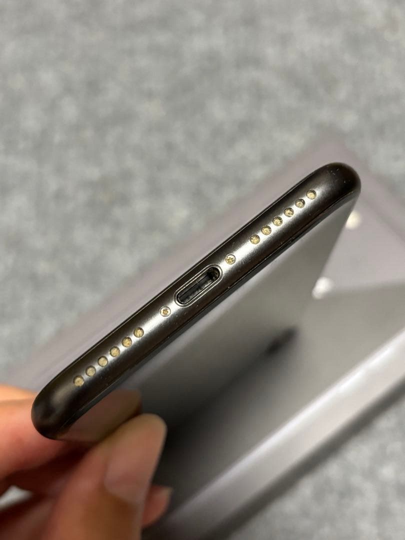 iPhone8 64GB スペースグレイ au（KDDI）版