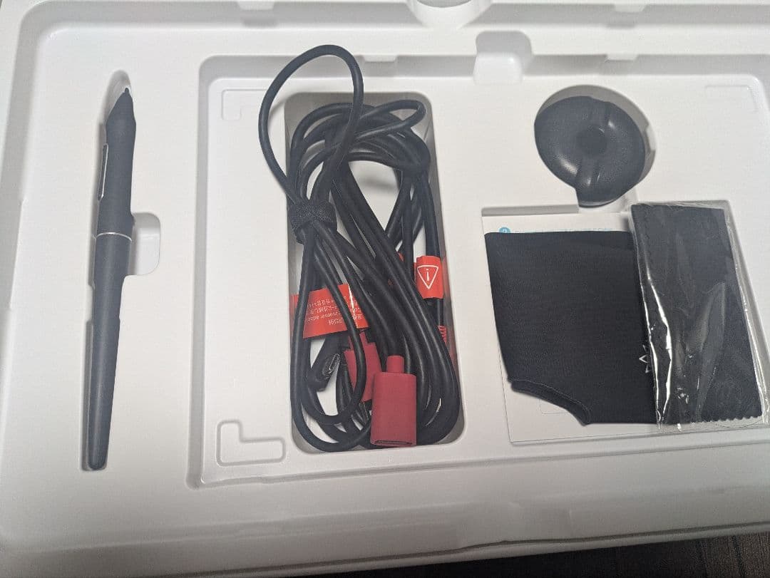 HUION 液タブ Kamvas 13 付属品完備