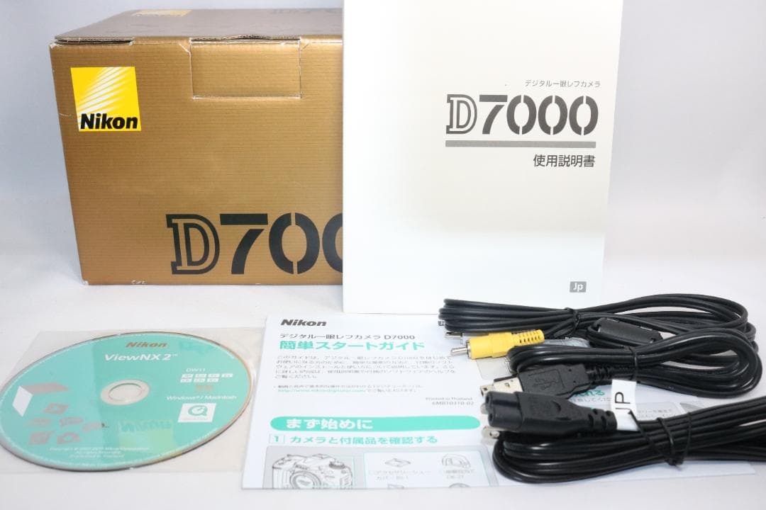 本格派⭐S回数195回！新品級 Nikon D7000⭐フル装備キット⭐一眼レフ