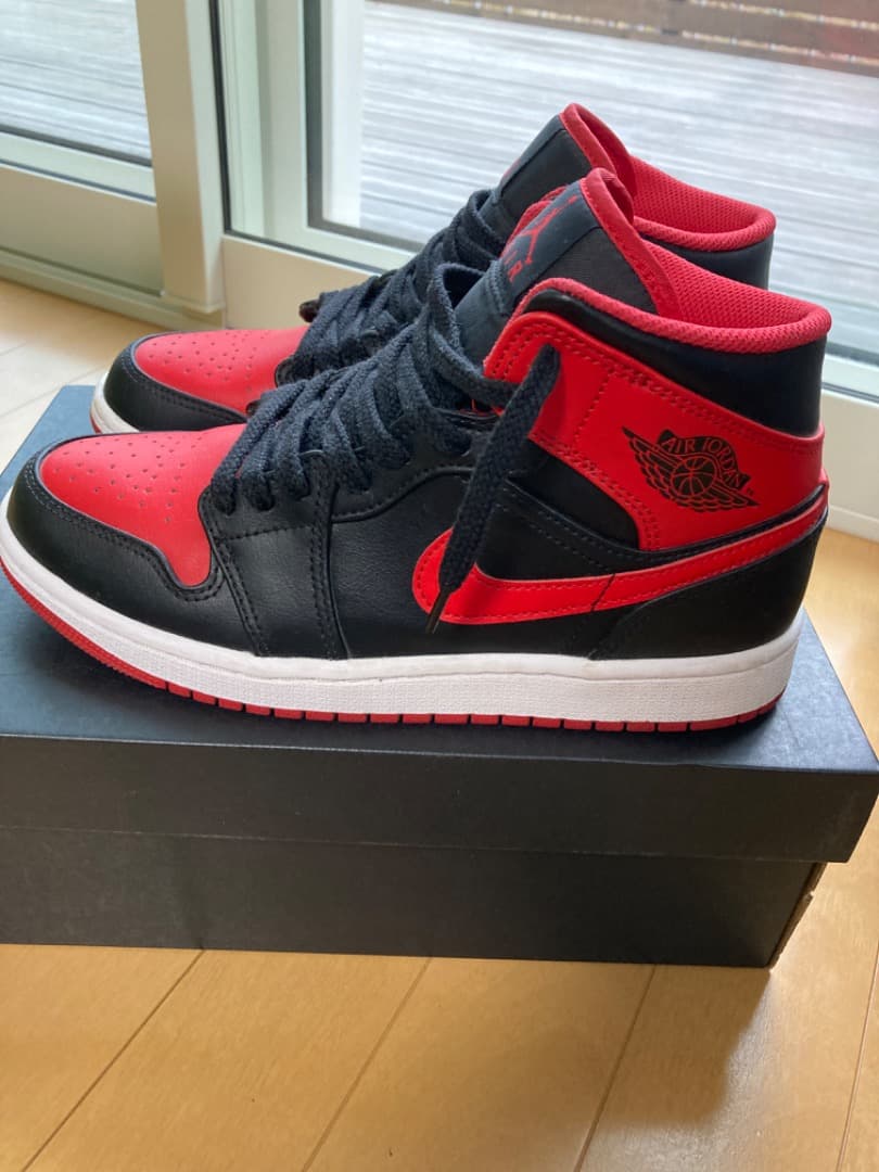 靴 AIR JORDAN 1MID