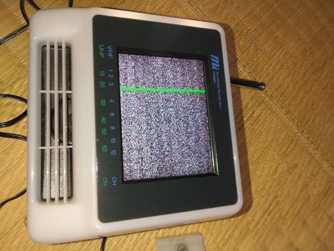 TWINBIRD ポータブルアナログテレビ　ラジオ 3.2型＆4型2コセット