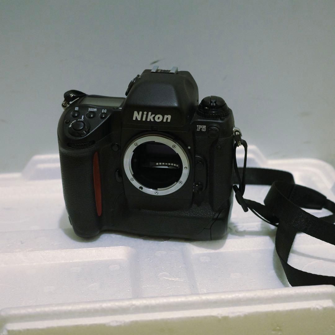 Nikon D5 フィルムカメラ