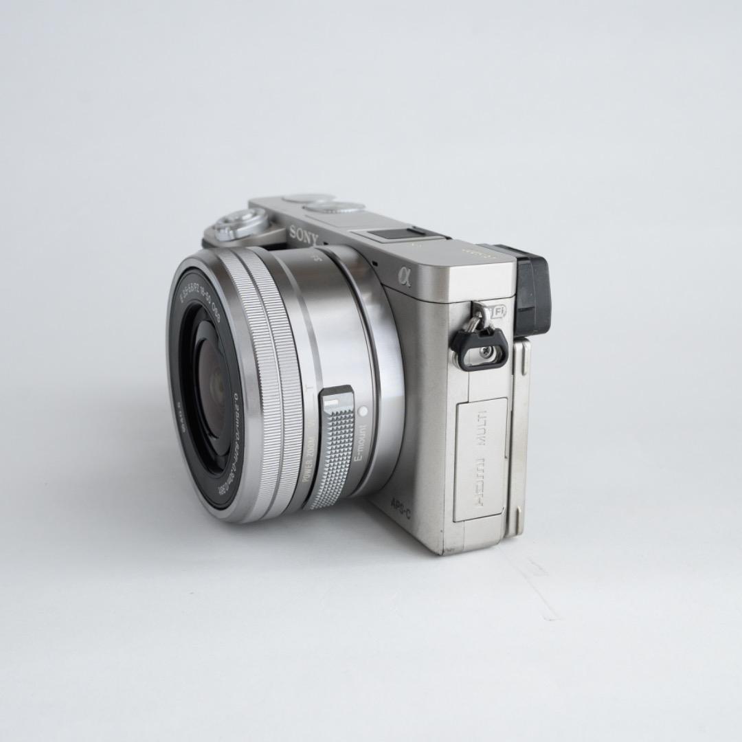 SONY α6000 + 16-50mmレンズ