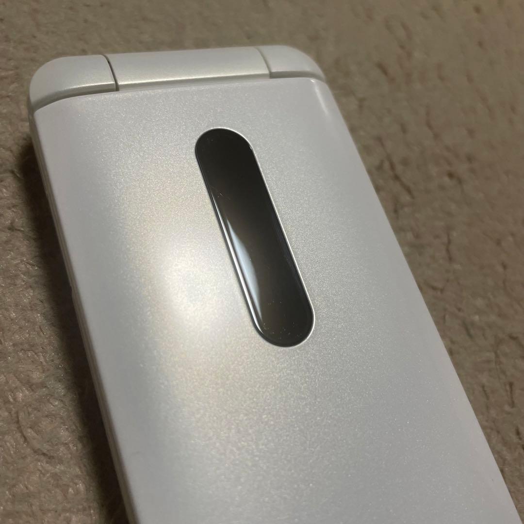 GRATINA 4G KYF31 白 ホワイト ガラケー SIMフリー 携帯電話