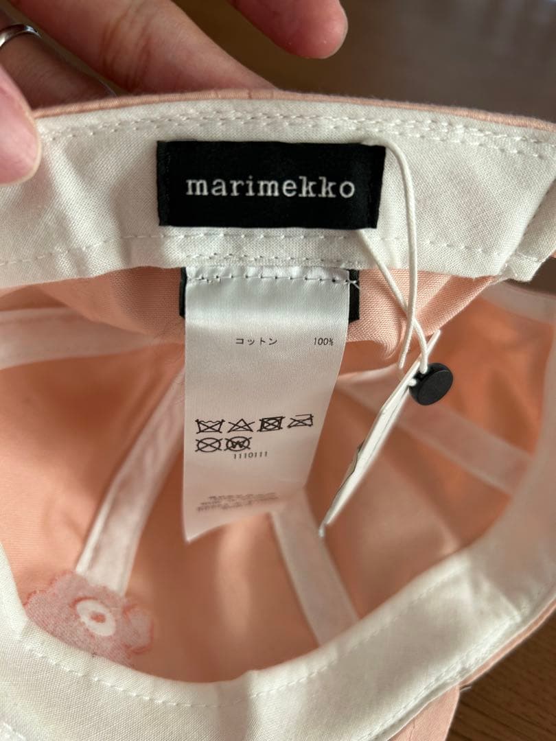 【新品タグ付】marimekko 花刺繍キャップ ピンク