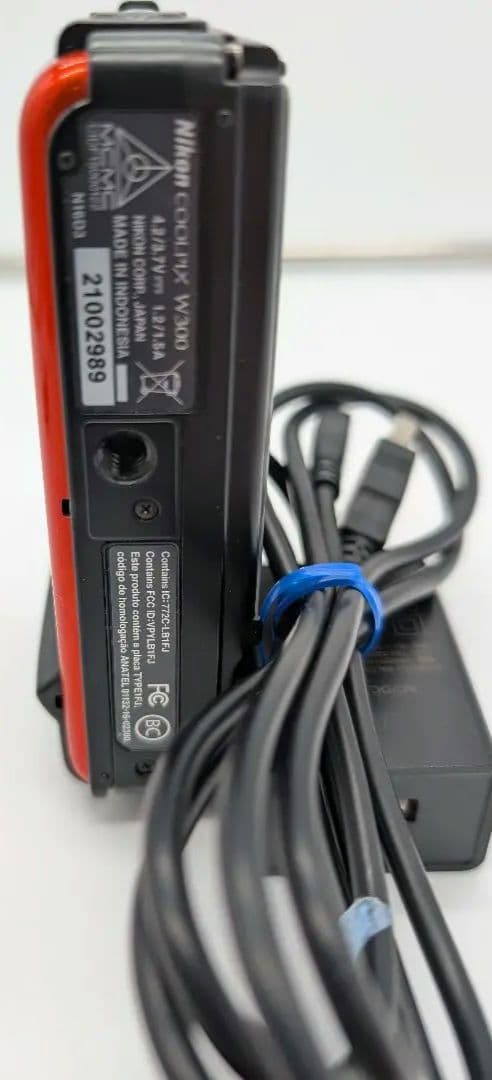 さーもんジャケット付美品 Nikon COOLPIX W300 防水