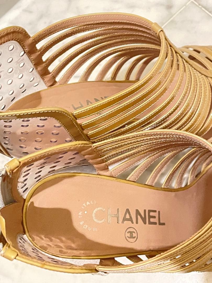 シャネル　サンダルブーティ　ゴールド