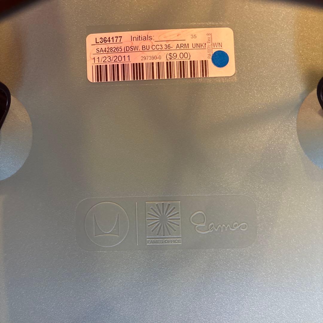 数量限定イームズシェルチェア　シーフォームグリーン　DSW ハーマンミラー