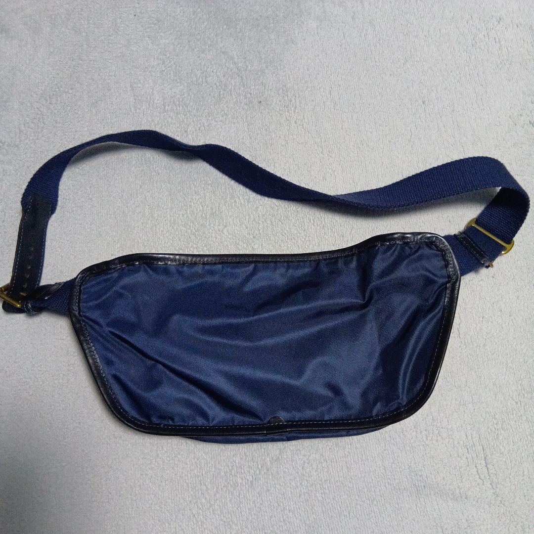 最終値下【超美品】フェリージ　ボディバッグ　ナイロン　ネイビー　斜め掛け　人気色