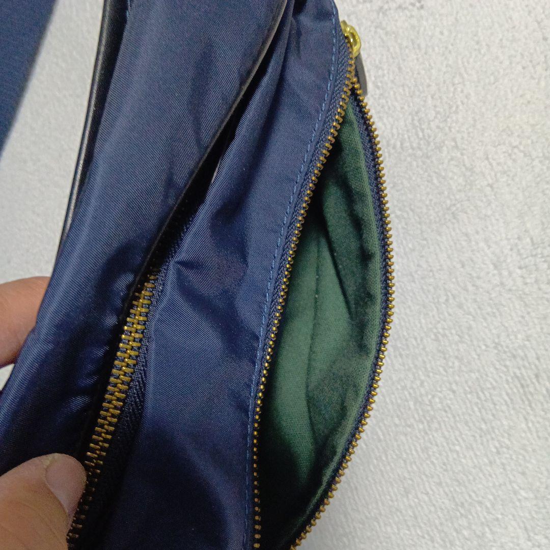 最終値下【超美品】フェリージ　ボディバッグ　ナイロン　ネイビー　斜め掛け　人気色