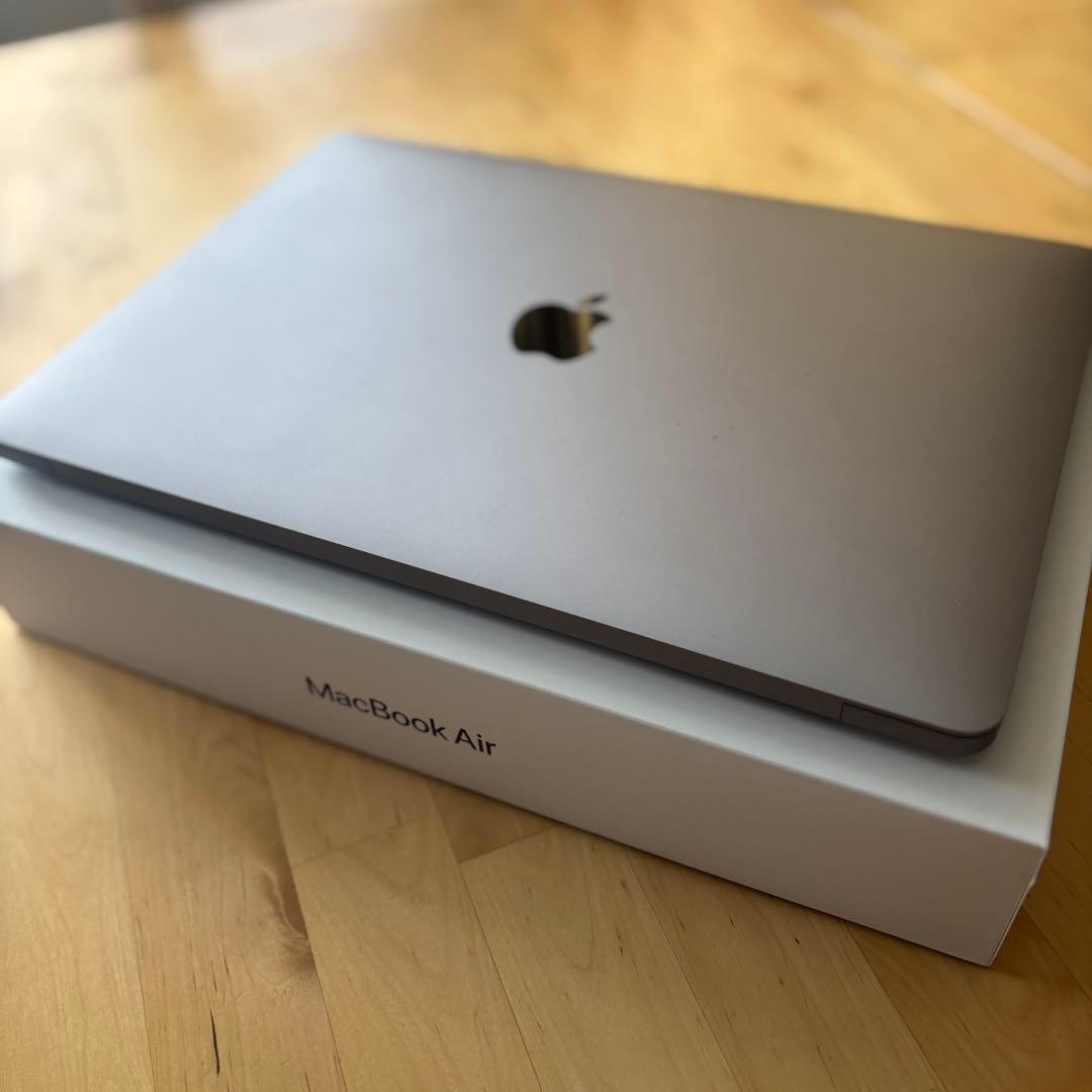 MacBook Air M1 13インチ_8GB/256GB 85%