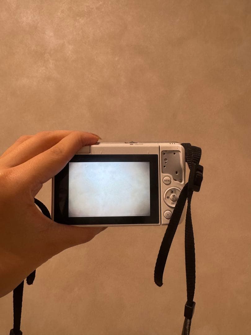 【チェック済】Canon EOS M10 ミラーレスカメラ