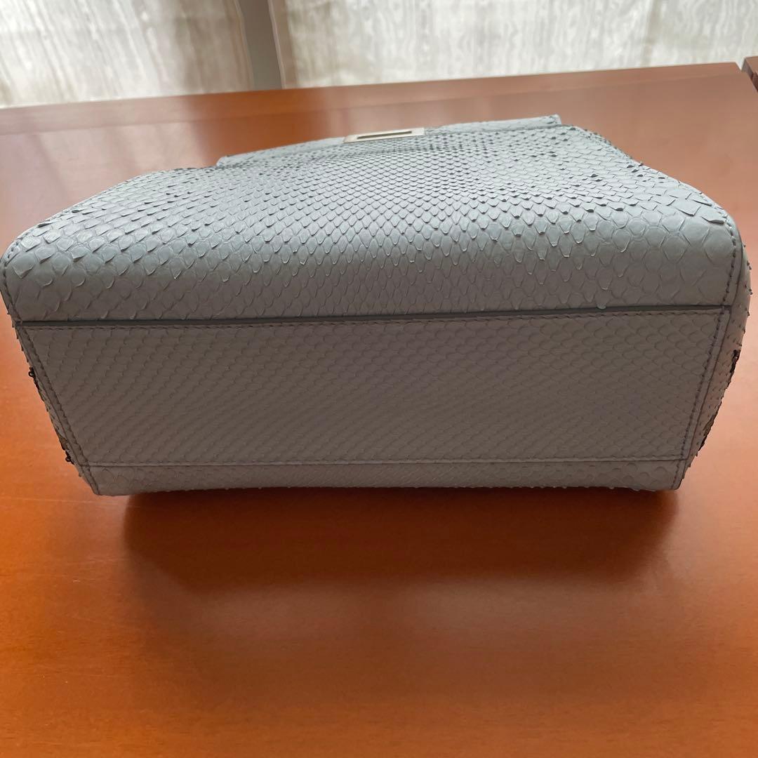 美品　Fendi 花柄刺繍 ハンドバッグ 水色