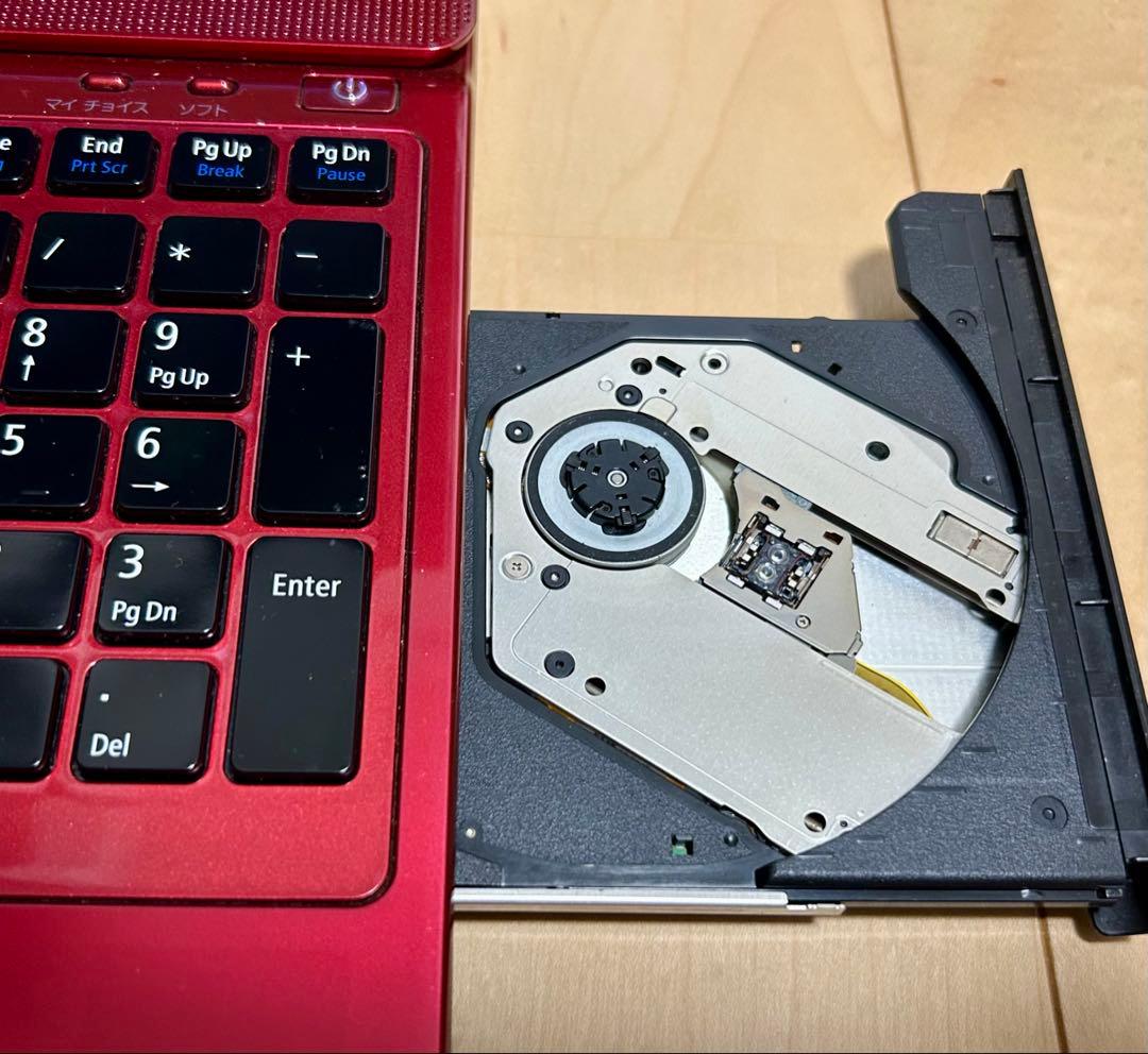 美品 NEC レッド Corei7 16GB 500GB SSD Office