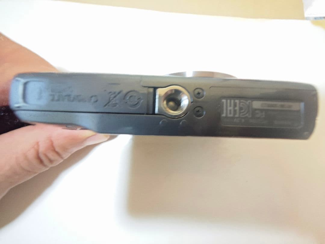 m*@様 コンパクトデジカメ動作未確認2台