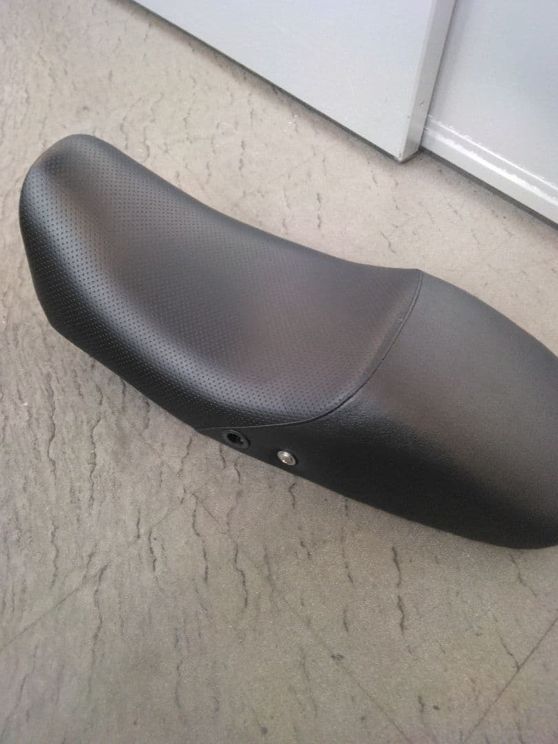 ヤマハSRX600用シングルシート　リビルト品